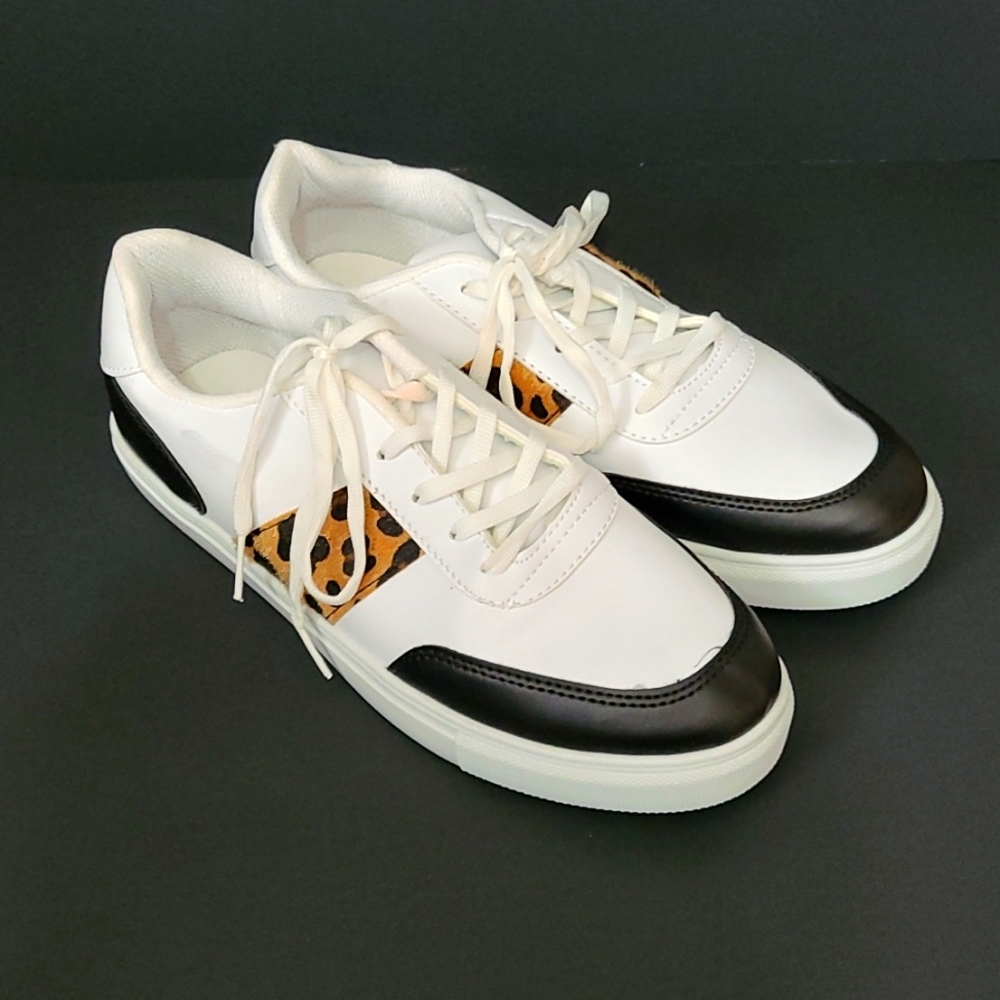 BooHoo sneakers NWOT